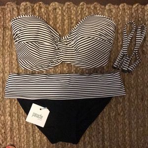 Bikini - 32G top; S bottom (full bottom)